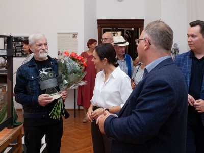 Kadr po kadrze. Kluby filmowe Juliana Zawiszy